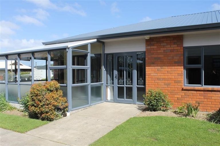 Photo of property in 41 Vogel Place, Waikiwi, Invercargill, 9810