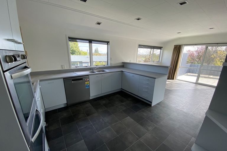 Photo of property in 43 Russleigh Drive, Dinsdale, Hamilton, 3204