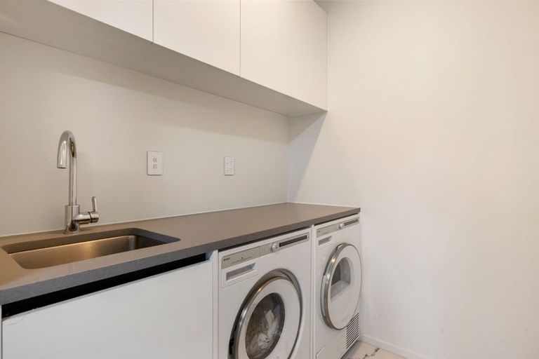 Photo of property in 28 Waireka Road, Rototuna North, Hamilton, 3210