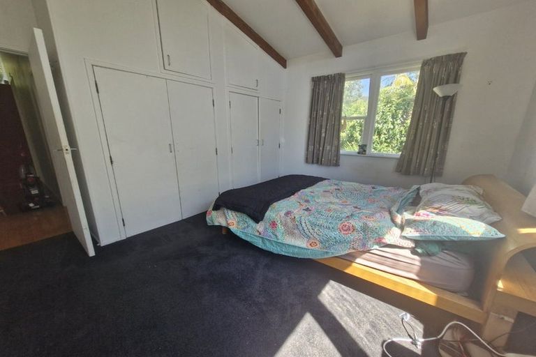 Photo of property in 4 Earl Road, Titirangi, Auckland, 0604