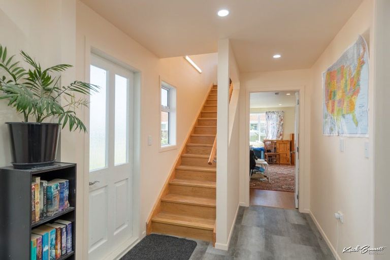 Photo of property in 27 King Street, Ebdentown, Upper Hutt, 5018