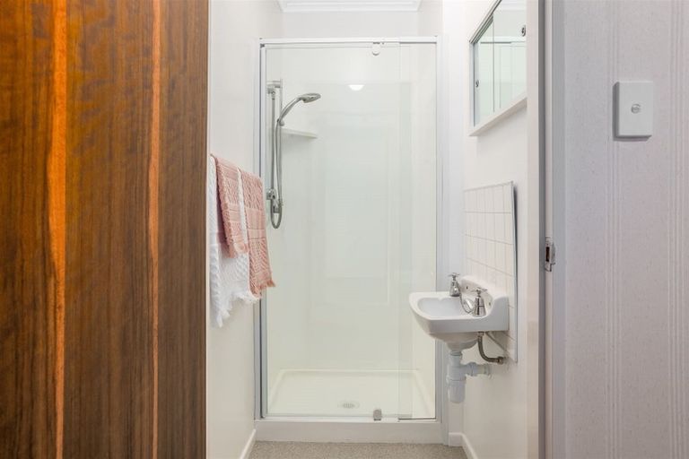 Photo of property in 10 Spicer Place, Tawa, Wellington, 5028