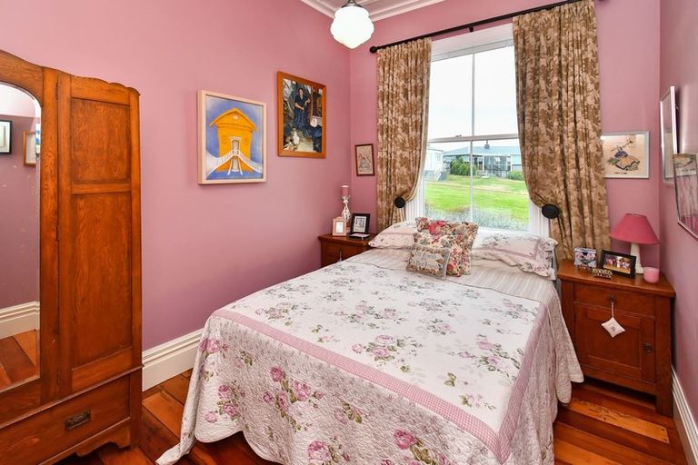 Photo of property in 165 Bombay Road, Bombay, 2675