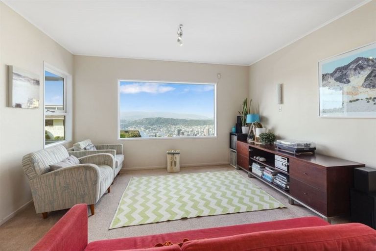 Photo of property in 13a Puketiro Avenue, Northland, Wellington, 6012