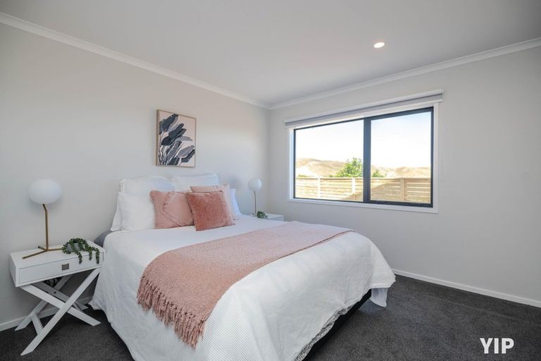 Photo of property in 130 Amesbury Drive, Churton Park, Wellington, 6037