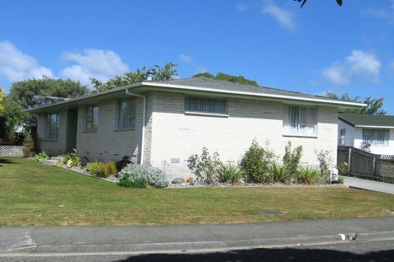Photo of property in 13 Dakota Grove, Totara Park, Upper Hutt, 5018