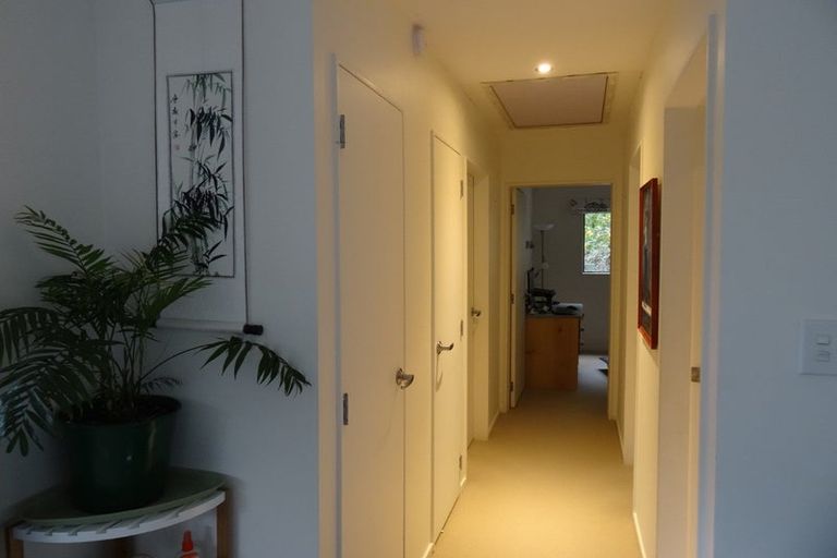 Photo of property in 7 Goddard Grove, Churton Park, Wellington, 6037