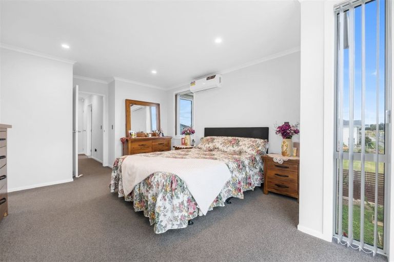 Photo of property in 50 Kauri Heart Avenue, Takanini, 2112