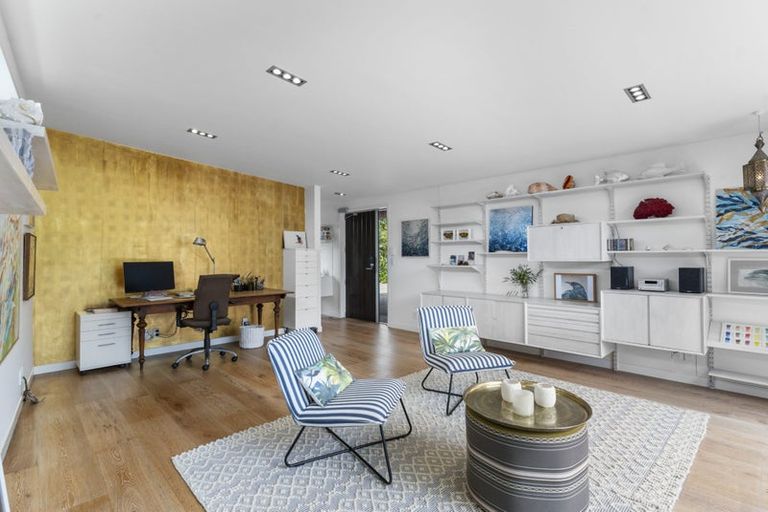 Photo of property in 33 Gretel Place, Hillcrest, Auckland, 0627