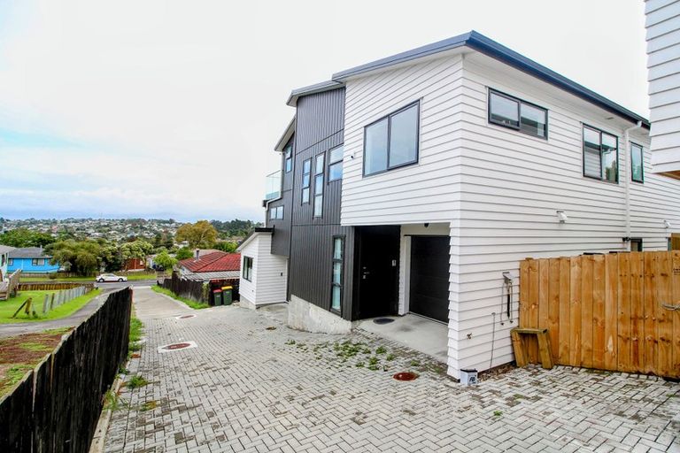 Photo of property in 59b Cedar Heights Avenue, Massey, Auckland, 0614