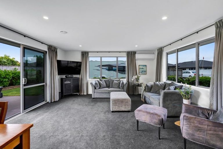 Photo of property in 15 Keene Drive, Bell Block, New Plymouth, 4312