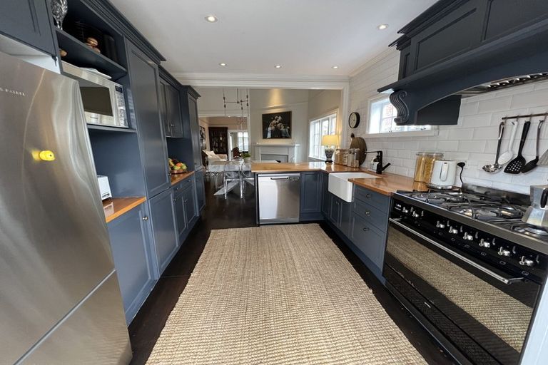 Photo of property in 2/2 Calliope Road, Devonport, Auckland, 0624