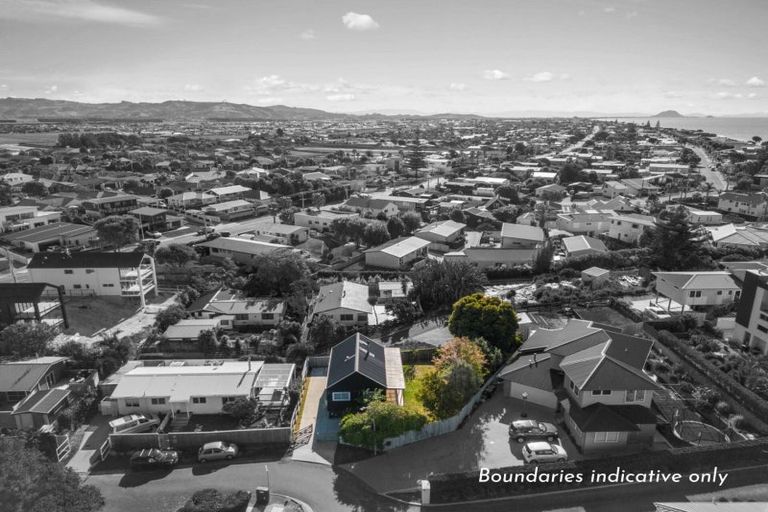 Photo of property in 5a Marjorie Lane, Papamoa Beach, Papamoa, 3118