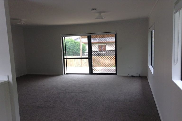 Photo of property in 2/5 Seine Road, Forrest Hill, Auckland, 0620