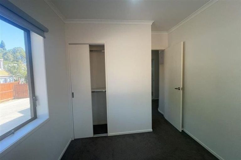 Photo of property in 54 Redoubt Road, Clover Park, Auckland, 2105