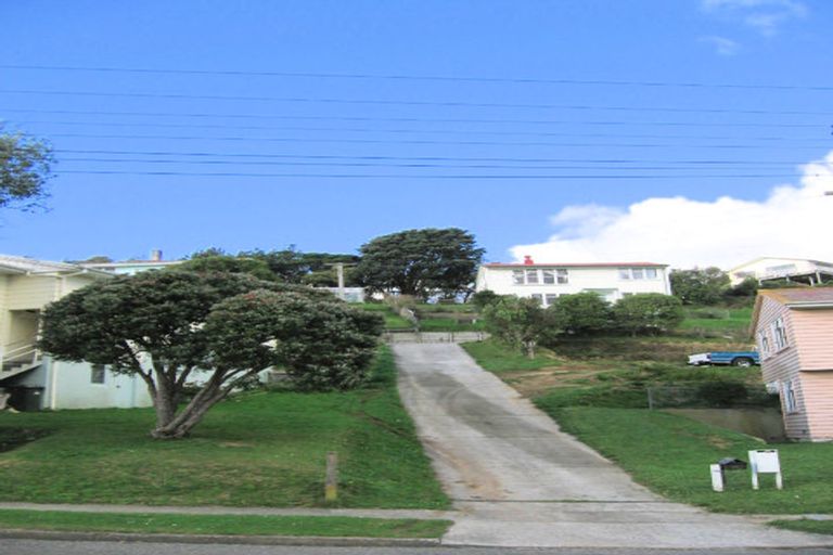 Photo of property in 25 Durham Street, Cannons Creek, Porirua, 5024
