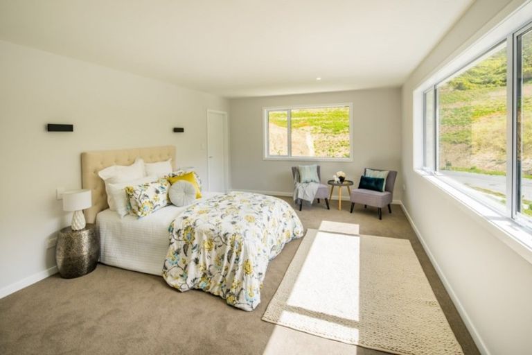 Photo of property in 92 Silverstream Road, Crofton Downs, Wellington, 6035