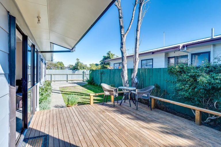 Photo of property in 25a Windsor Terrace, Taradale, Napier, 4112