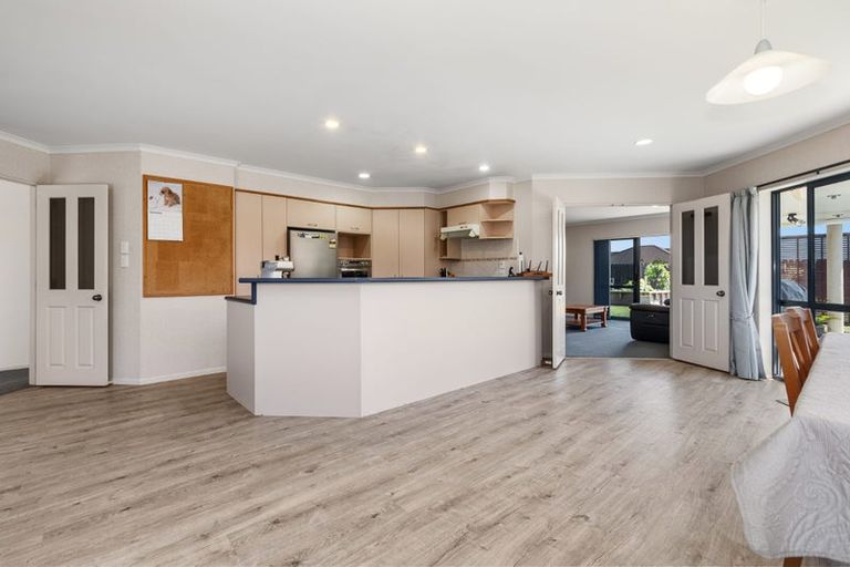 Photo of property in 118 Evans Road, Papamoa Beach, Papamoa, 3118