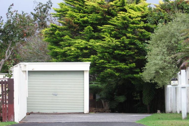 Photo of property in 1/47 Tirimoana Road, Te Atatu South, Auckland, 0602