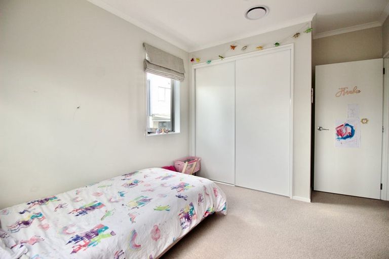 Photo of property in 7 Uma Grove, Hobsonville, Auckland, 0616