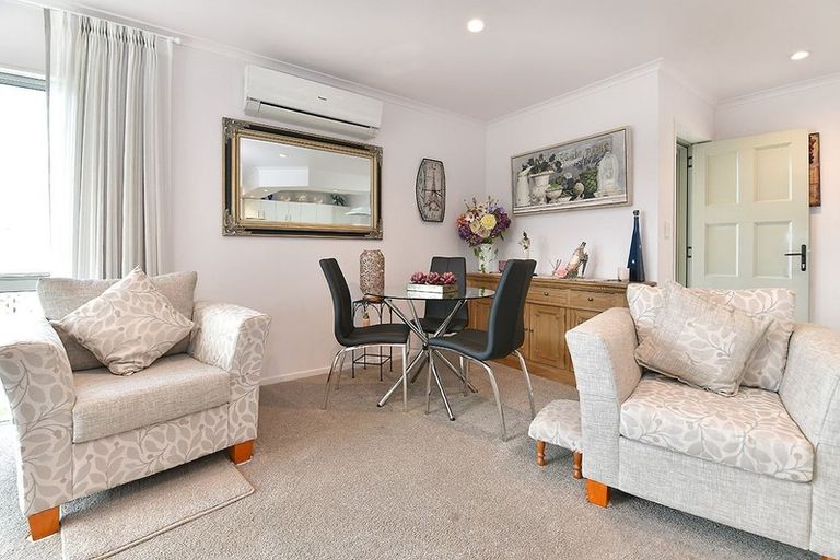 Photo of property in 38a Bay Street, Red Beach, 0932