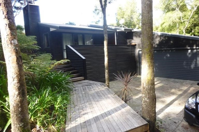 Photo of property in 30b Brunton Place, Glenfield, Auckland, 0629