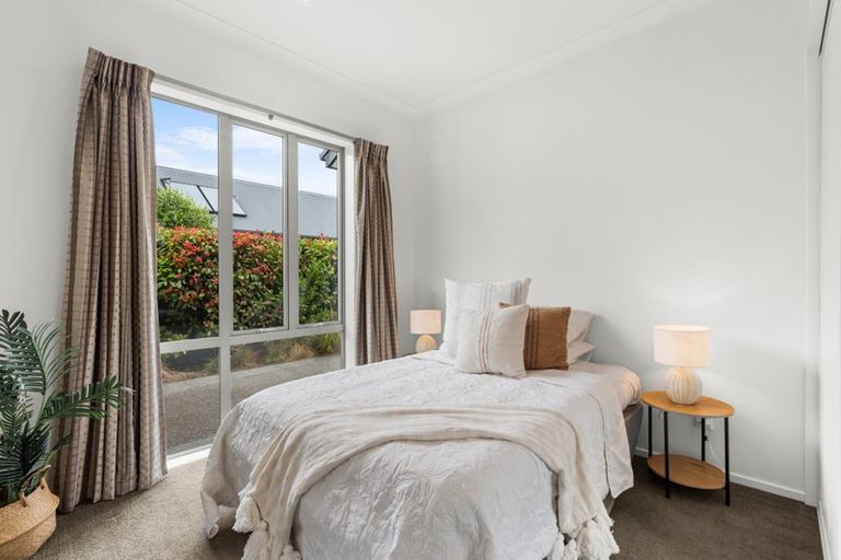 Photo of property in 14 Rockport Place, Parklands, Christchurch, 8083