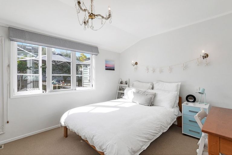 Photo of property in 108 Ladies Mile, Manly, Whangaparaoa, 0930