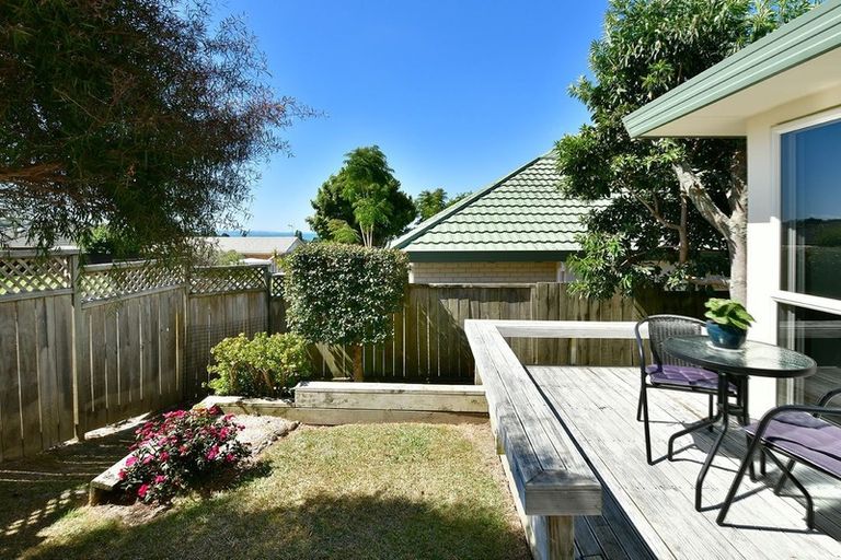 Photo of property in 2/25 Little Barrier Avenue, Manly, Whangaparaoa, 0930