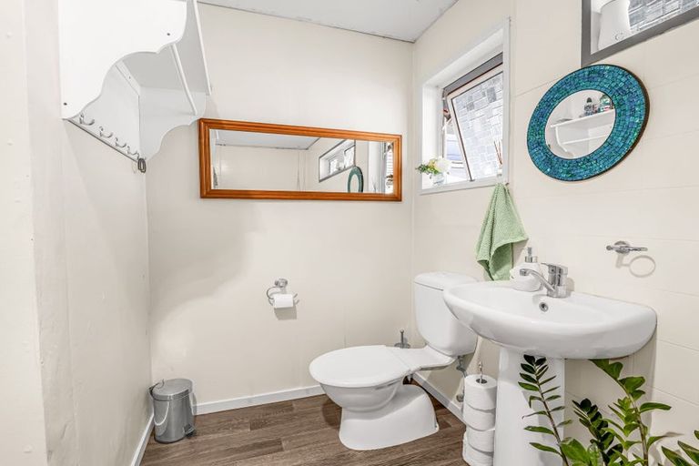 Photo of property in 122 Tremaine Avenue, Westbrook, Palmerston North, 4412