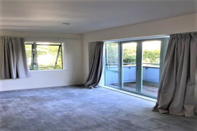 Photo of property in 4/93a Kelburn Parade, Kelburn, Wellington, 6012