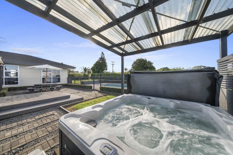 Photo of property in 968a Waiuku Road, Waiuku, 2681