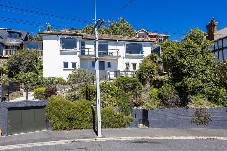 Photo of property in 42 Easther Crescent, Kew, Dunedin, 9012