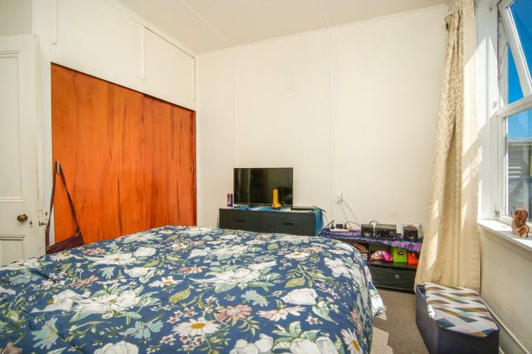 Photo of property in 128 Queen Street, Westport, 7825