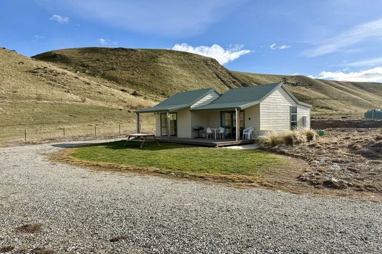 Photo of property in 1061 Ardgour Road, Tarras, Cromwell, 9383