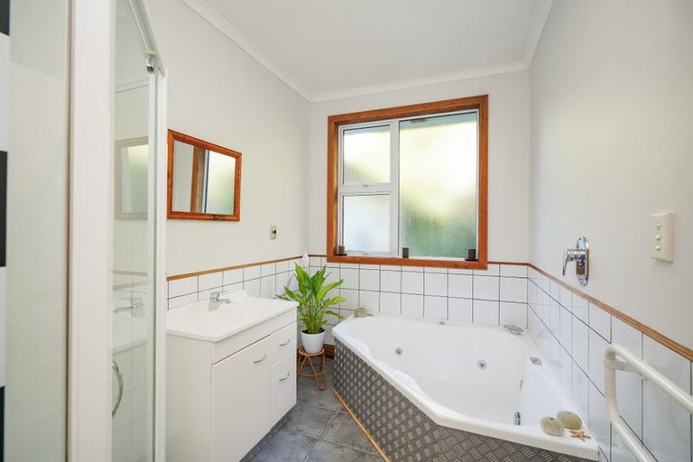 Photo of property in 4 Spence Avenue, Otatara, Invercargill, 9879