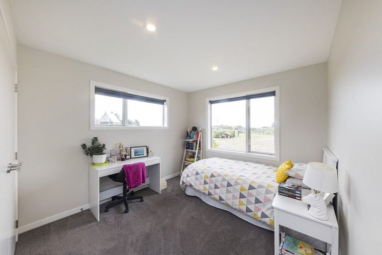 Photo of property in 20 Highland View Drive, Tokomaru, Palmerston North, 4474