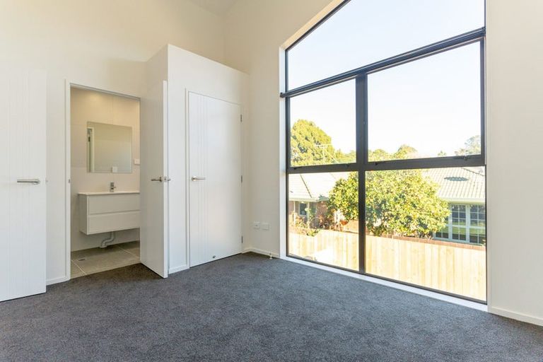 Photo of property in 11 Rangimarie Close, Opaheke, Papakura, 2113