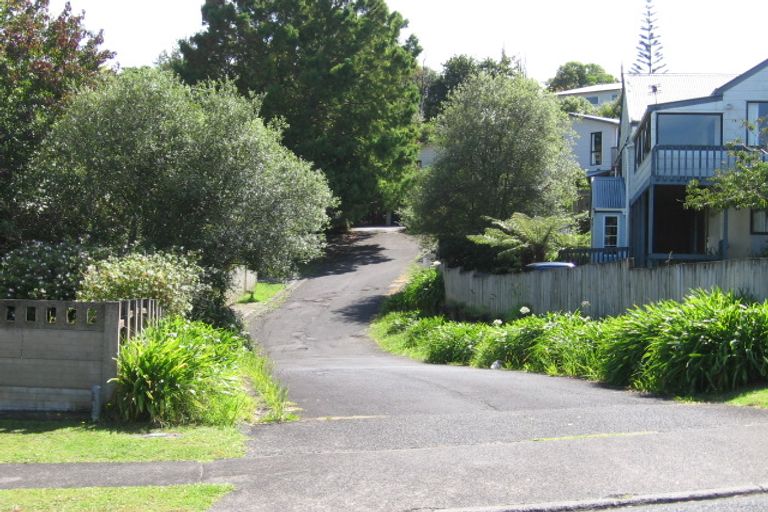 Photo of property in 2/26 Wilkinson Way, Browns Bay, Auckland, 0630