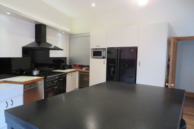 Photo of property in 6 Cardigan Street, Arrowtown, 9302