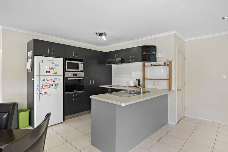 Photo of property in 21 Cartmel Avenue, Massey, Auckland, 0614