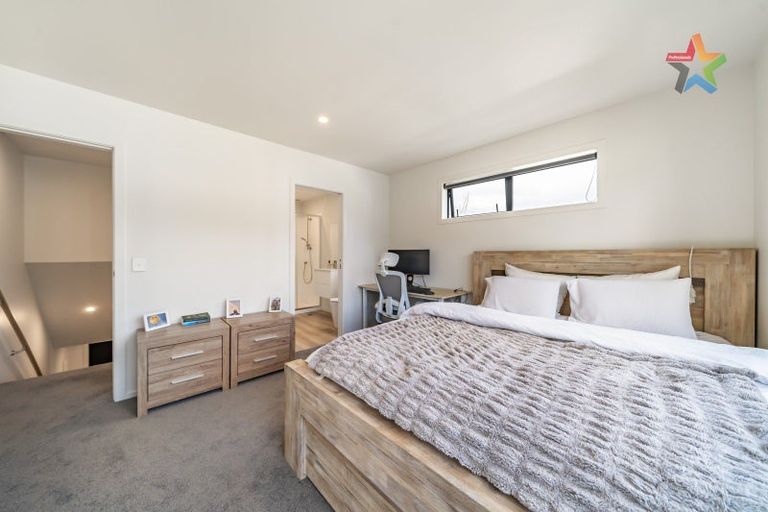 Photo of property in 5/240 Stokes Valley Road, Stokes Valley, Lower Hutt, 5019