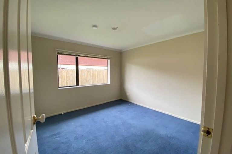 Photo of property in 31 Armoy Drive, East Tamaki, Auckland, 2016
