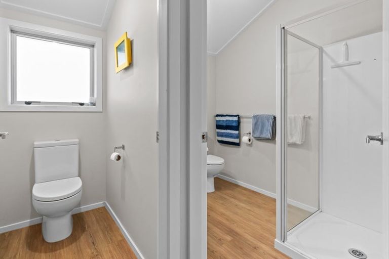 Photo of property in 6 Kent Avenue, Waitarere Beach, Levin, 5510