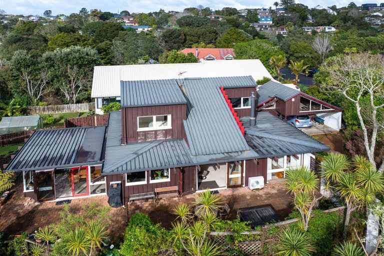 Photo of property in 18 Miraka Place, Birkenhead, Auckland, 0626