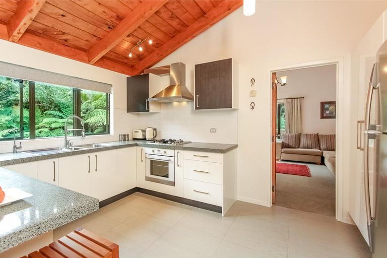 Photo of property in 366a Huia Road, Titirangi, Auckland, 0604