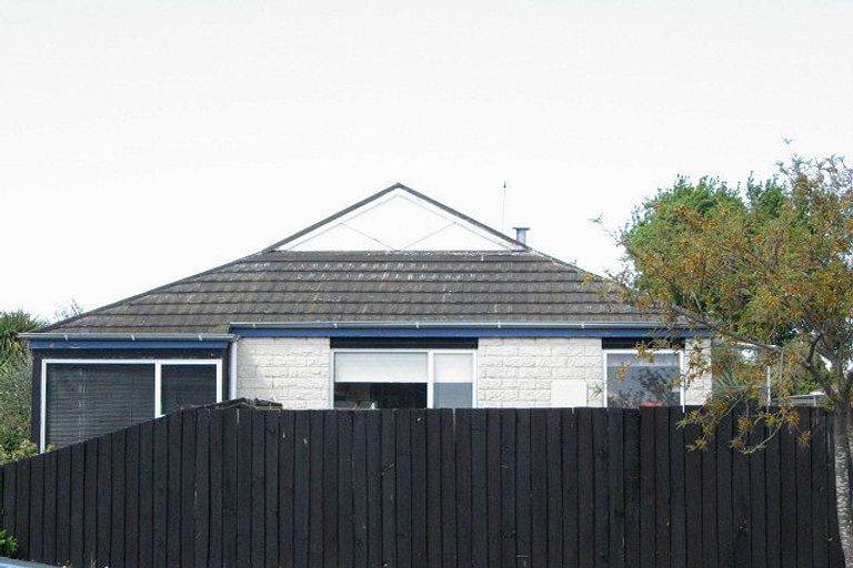 Photo of property in 2/48 Chipping Lane, Redwood, Christchurch, 8051