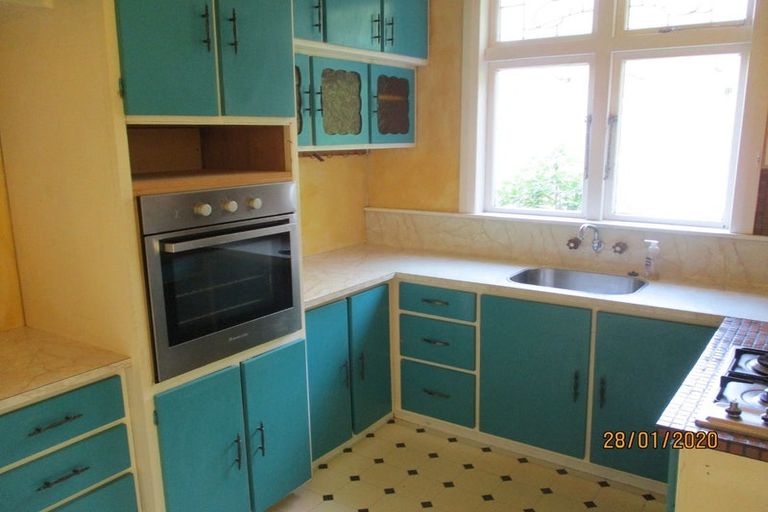 Photo of property in 11 Aranoni Street, Island Bay, Wellington, 6023