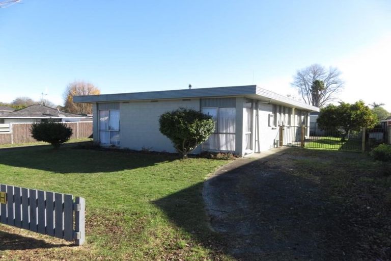 Photo of property in 6 Dalgliesh Avenue, Forest Lake, Hamilton, 3200